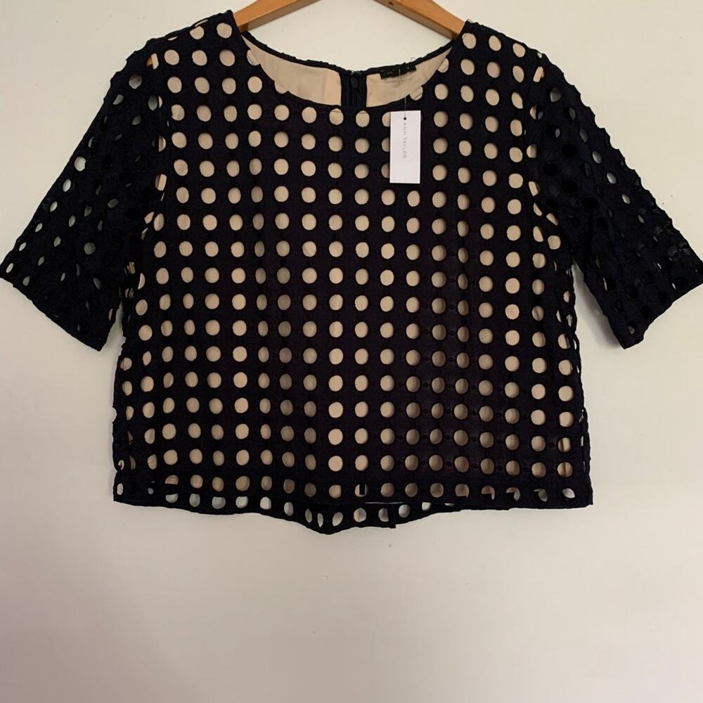 Ann Taylor Geo Eyelet Blouse Size M Navy/Cream NWT